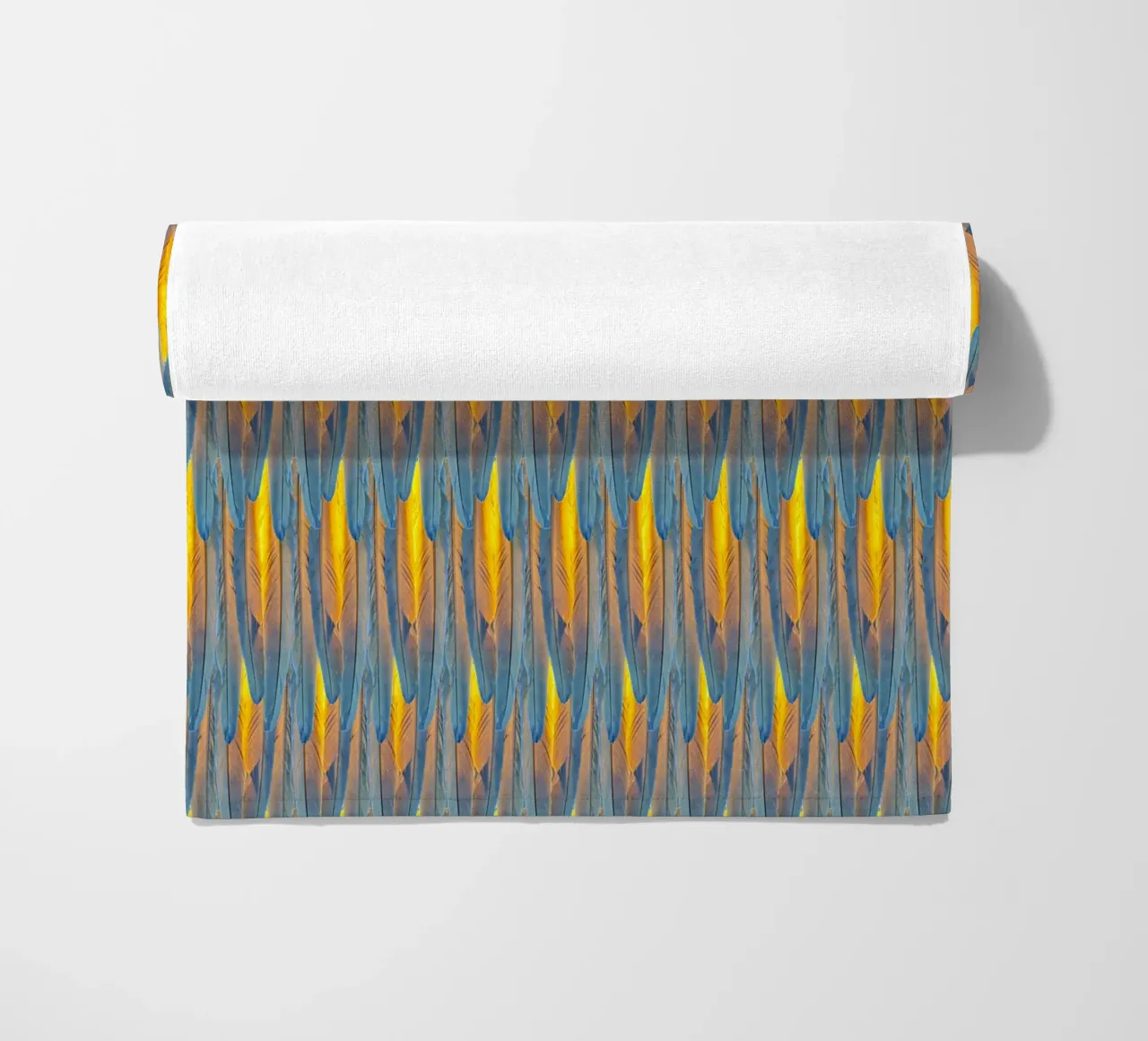 Feathered Harmony: Yellow & Blue Feathers telo mare da Curious Collections by Marielle Leenders
