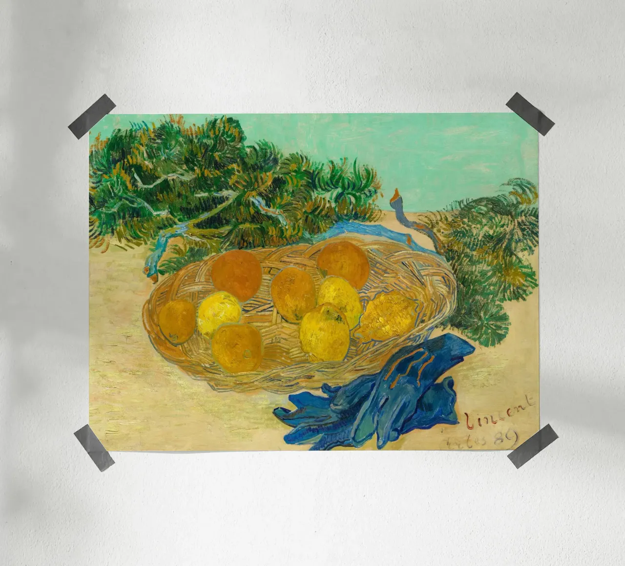 Arance e guanti blu poster con telaio in plastica da Carinaprint