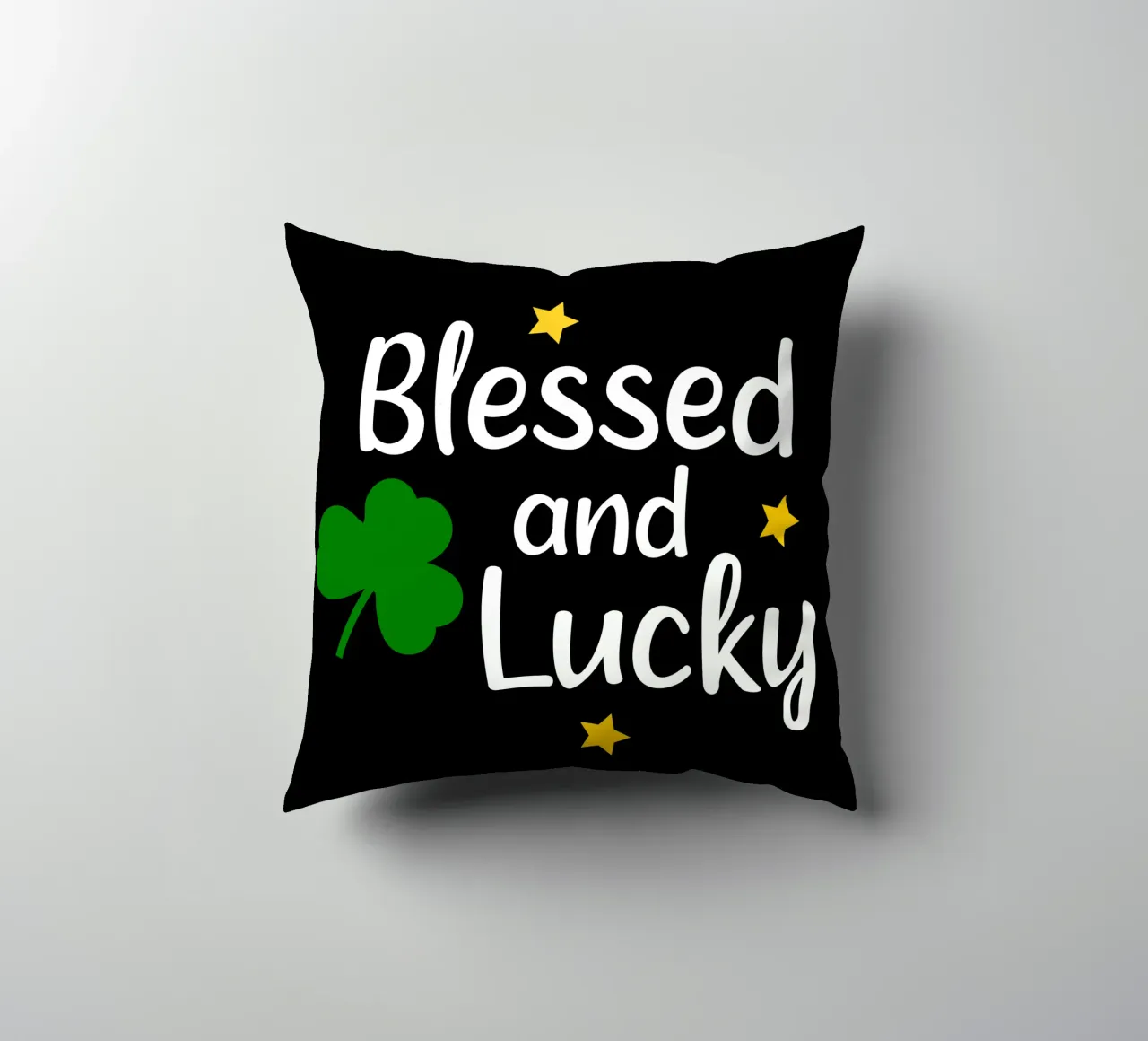 Blessed and lucky cuscino da happieeagle