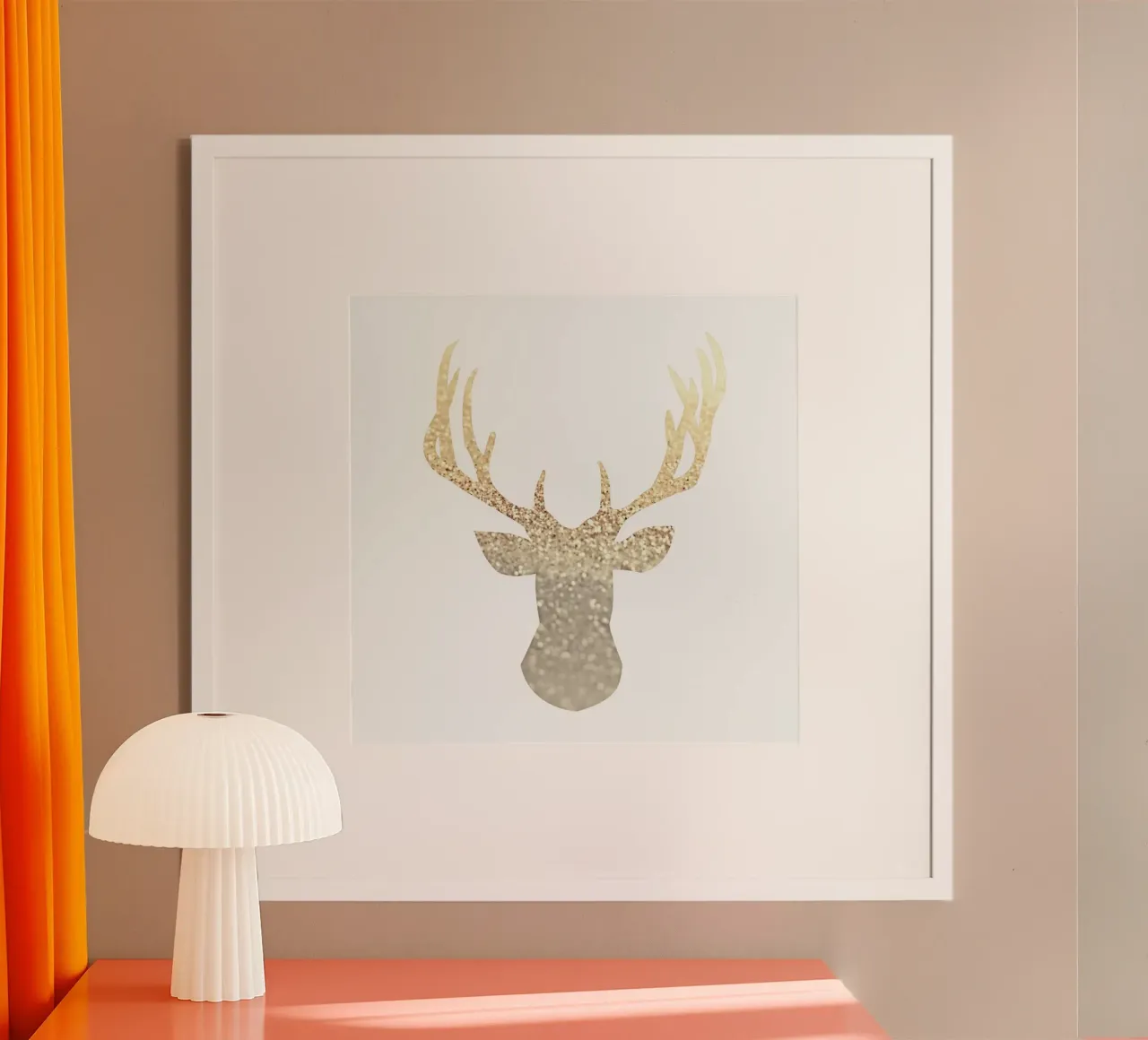 Gold Deer poster con telaio in legno da Monika Strigel