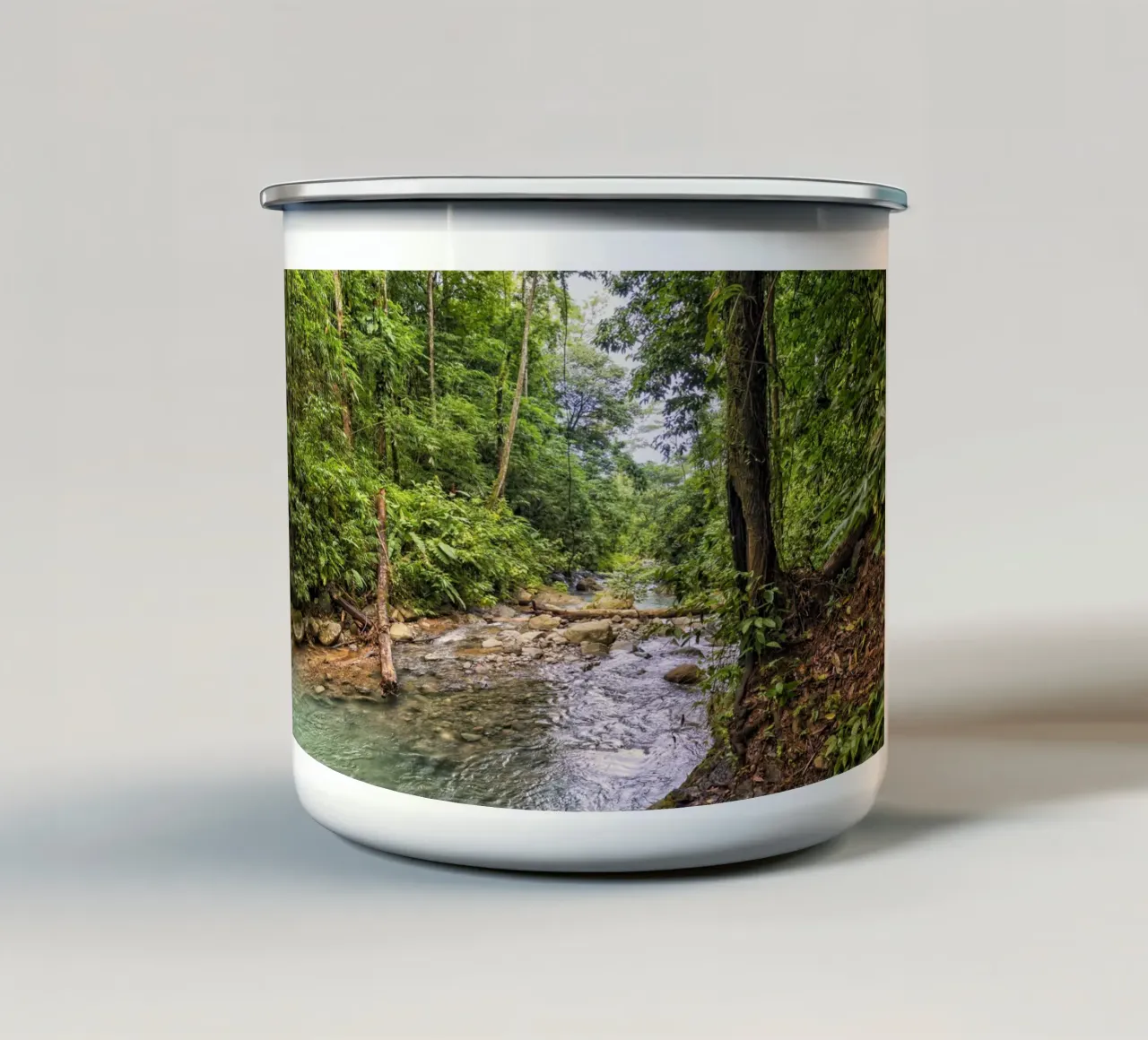 Paradiso tranquillo: Tropical Creek tazza in smalto da Curious Collections by Marielle Leenders