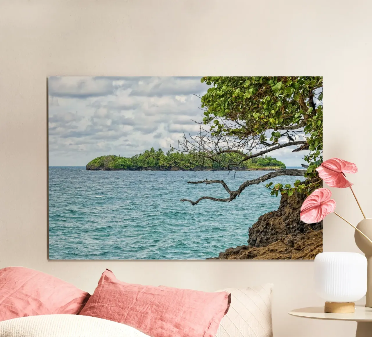 Das gefundene Paradies: Tropische Insel Poster von Curious Collections by Marielle Leenders