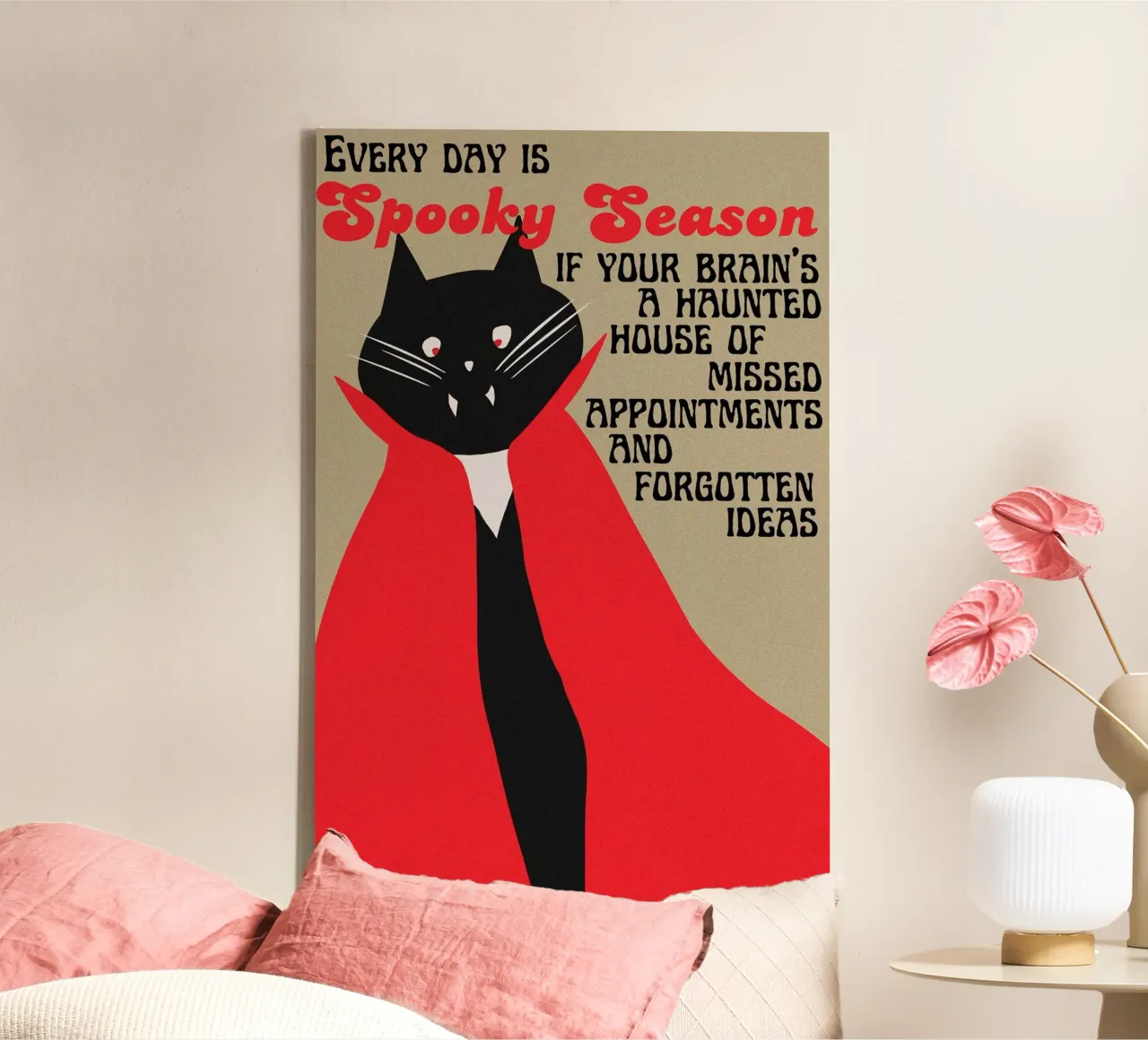 Jeder Tag ist gruselige Jahreszeit - Vampir-Katzen-Illustration Leinwand mit Schattenfugenrahmen von Lisa Jureczko Arts Illustration