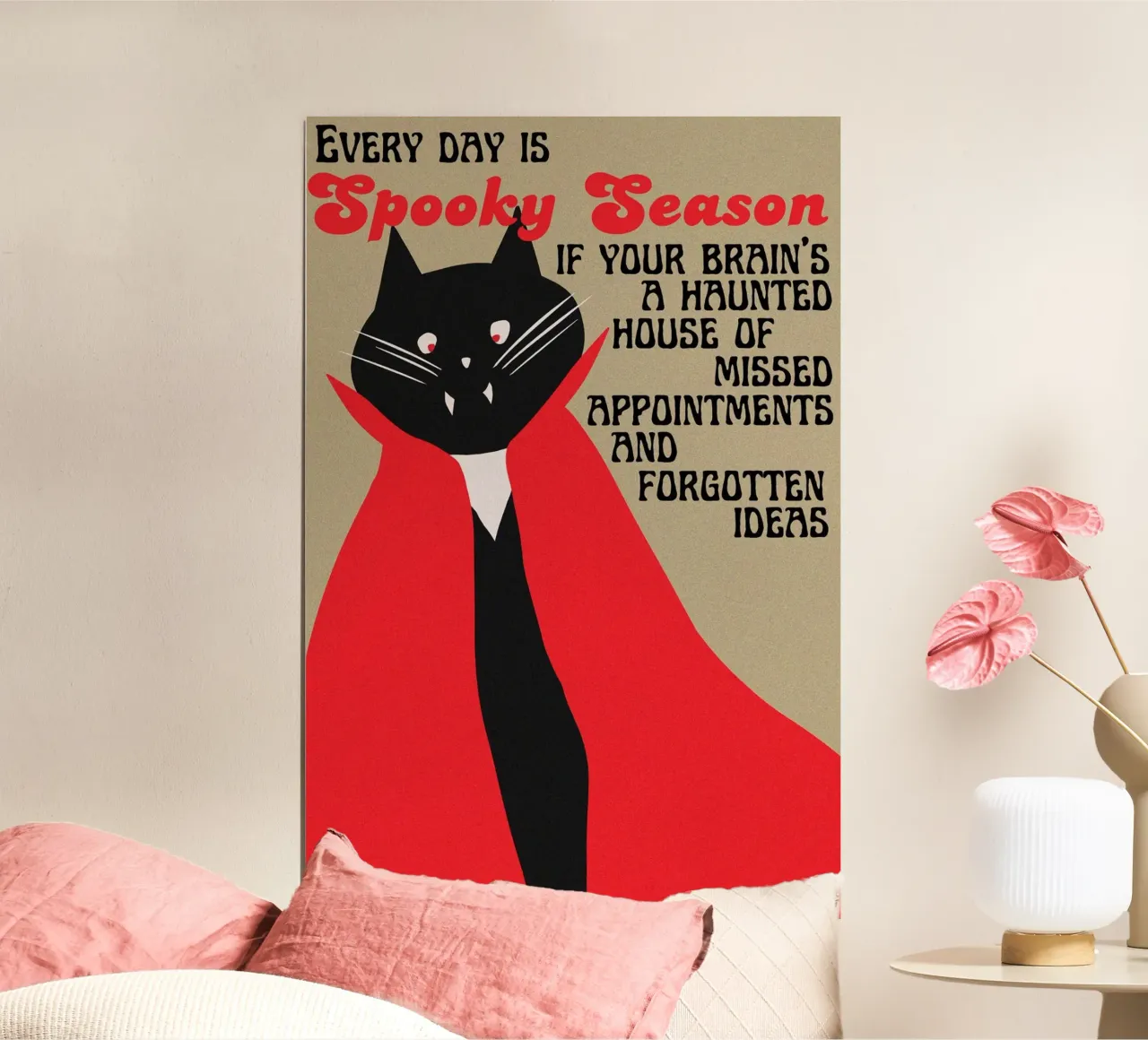 Ogni giorno è una stagione spettrale - Illustrazione di gatto vampiro poster con telaio in legno da Lisa Jureczko Arts Illustration