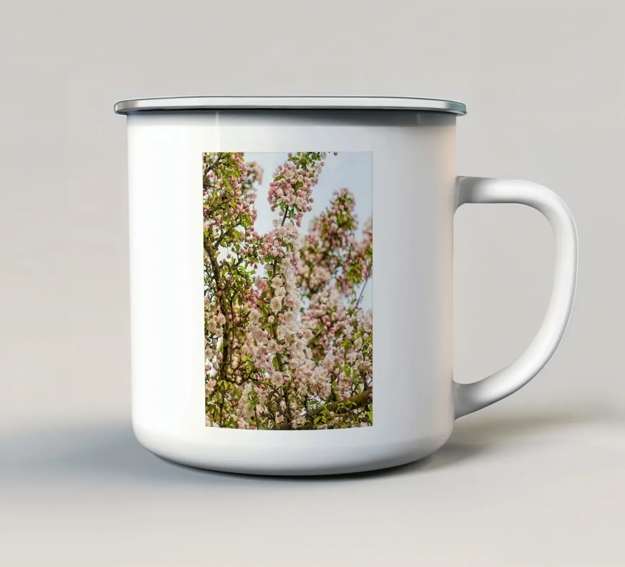 Incantevole fiore rosa tazza in smalto da Curious Collections by Marielle Leenders