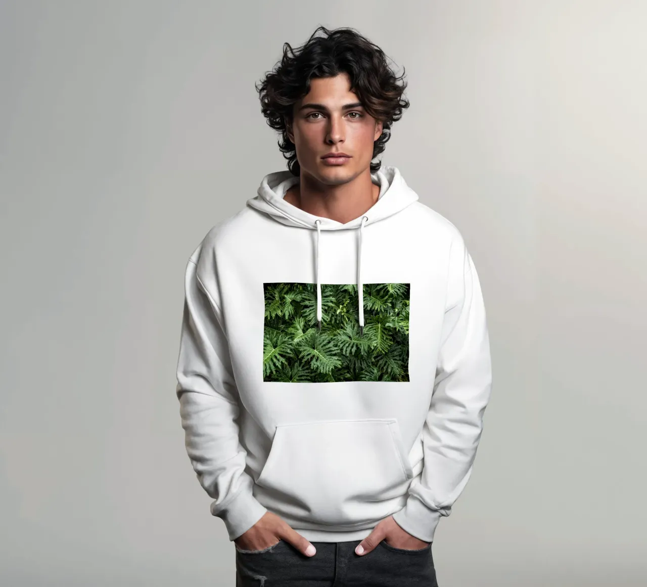 Foglie di Monstera tropicale felpa con cappuccio da Curious Collections by Marielle Leenders