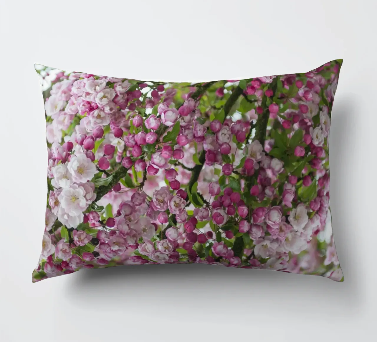 Rosa Blüte Zweige Kissen von Curious Collections by Marielle Leenders