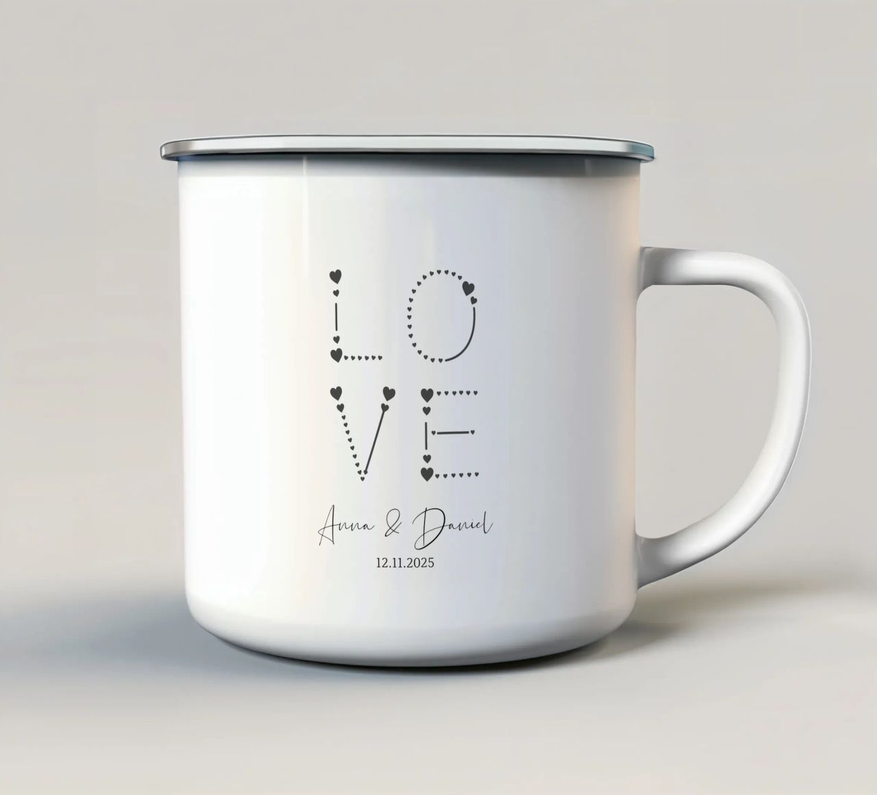Love Typography Custom Name Gift for Couples tazza in smalto da Shark Printables