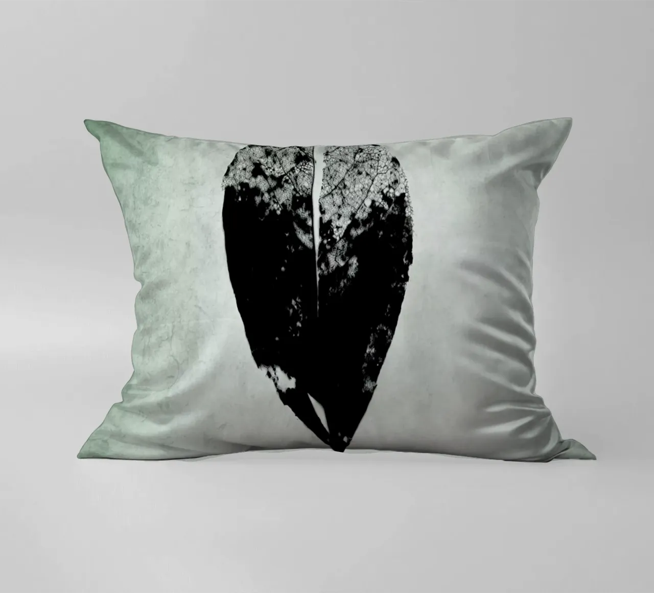 Leaf Skeleton cuscino da IRIS LEHNHARDT FINE ART