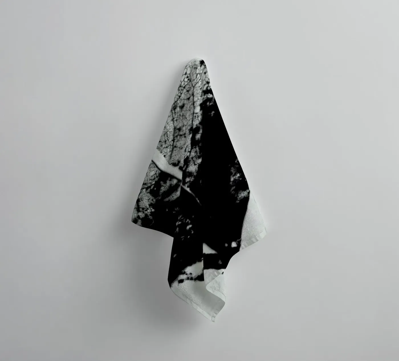 Leaf Skeleton badhanddoek van Visuelle Poesie am Wegesrand