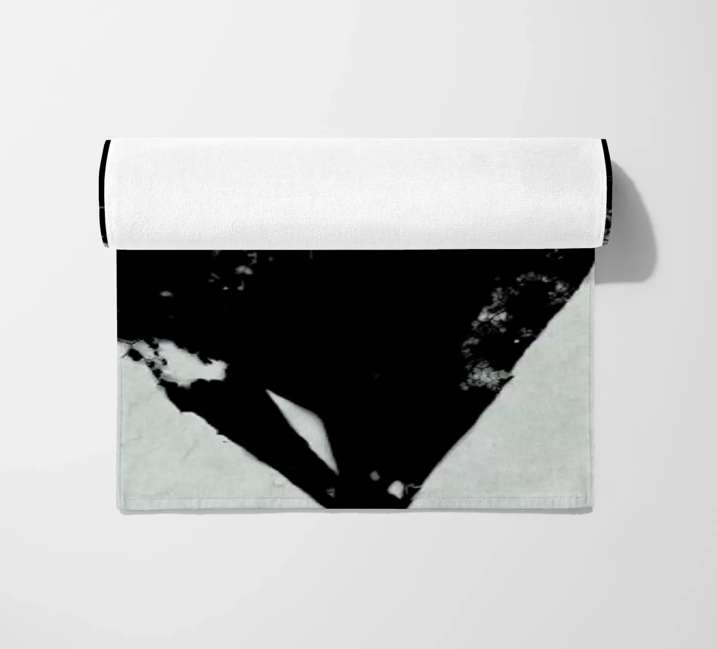 Leaf Skeleton beach towel by Visuelle Poesie am Wegesrand