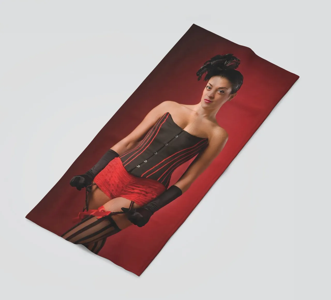 Burlesque rosso telo mare da Dave Hare Photography