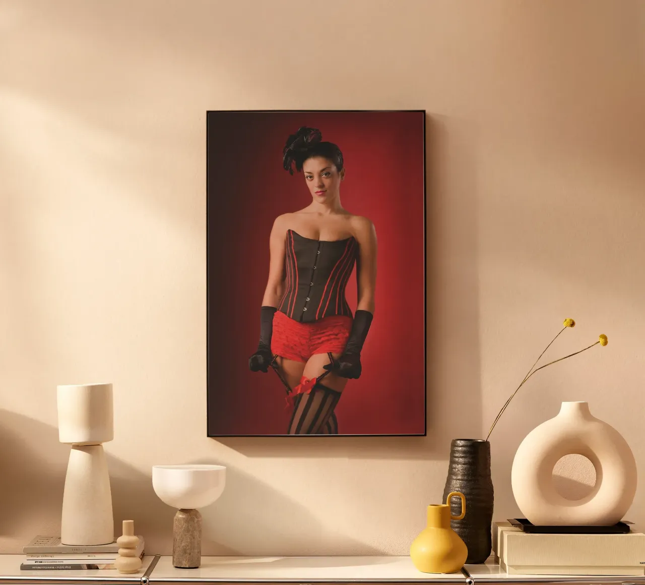 Burlesque rosso alluminio dibond da Dave Hare Photography
