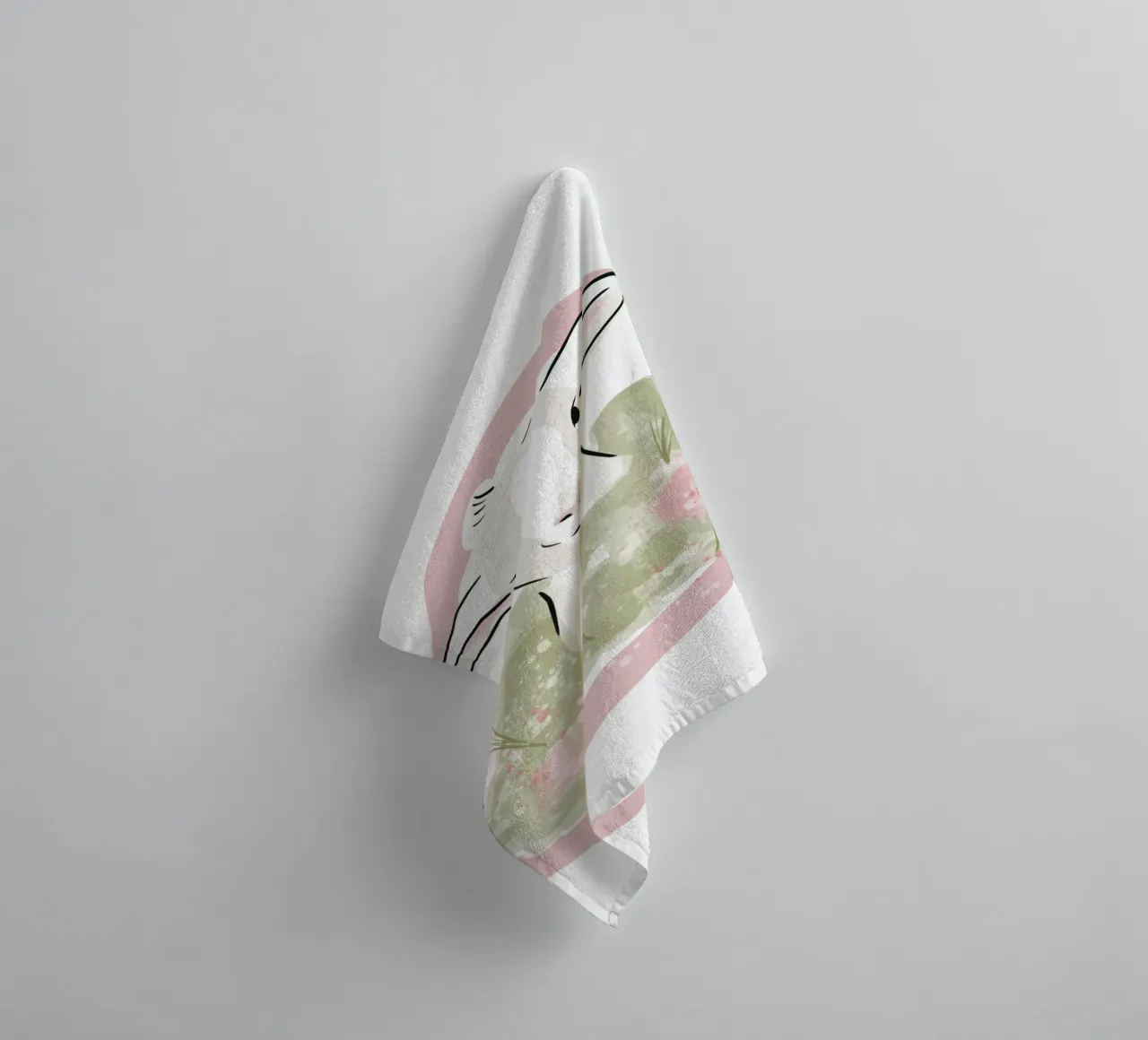 Simpatico agnellino bianco con fiori rosa asciugamano da bagno da Lisa Jureczko Arts Illustration