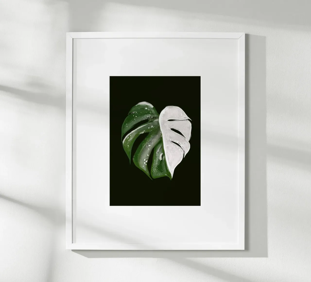 Illustrazione di foglie di Monstera Variegata su sfondo nero poster con telaio in plastica da Lisa Jureczko Arts Illustration