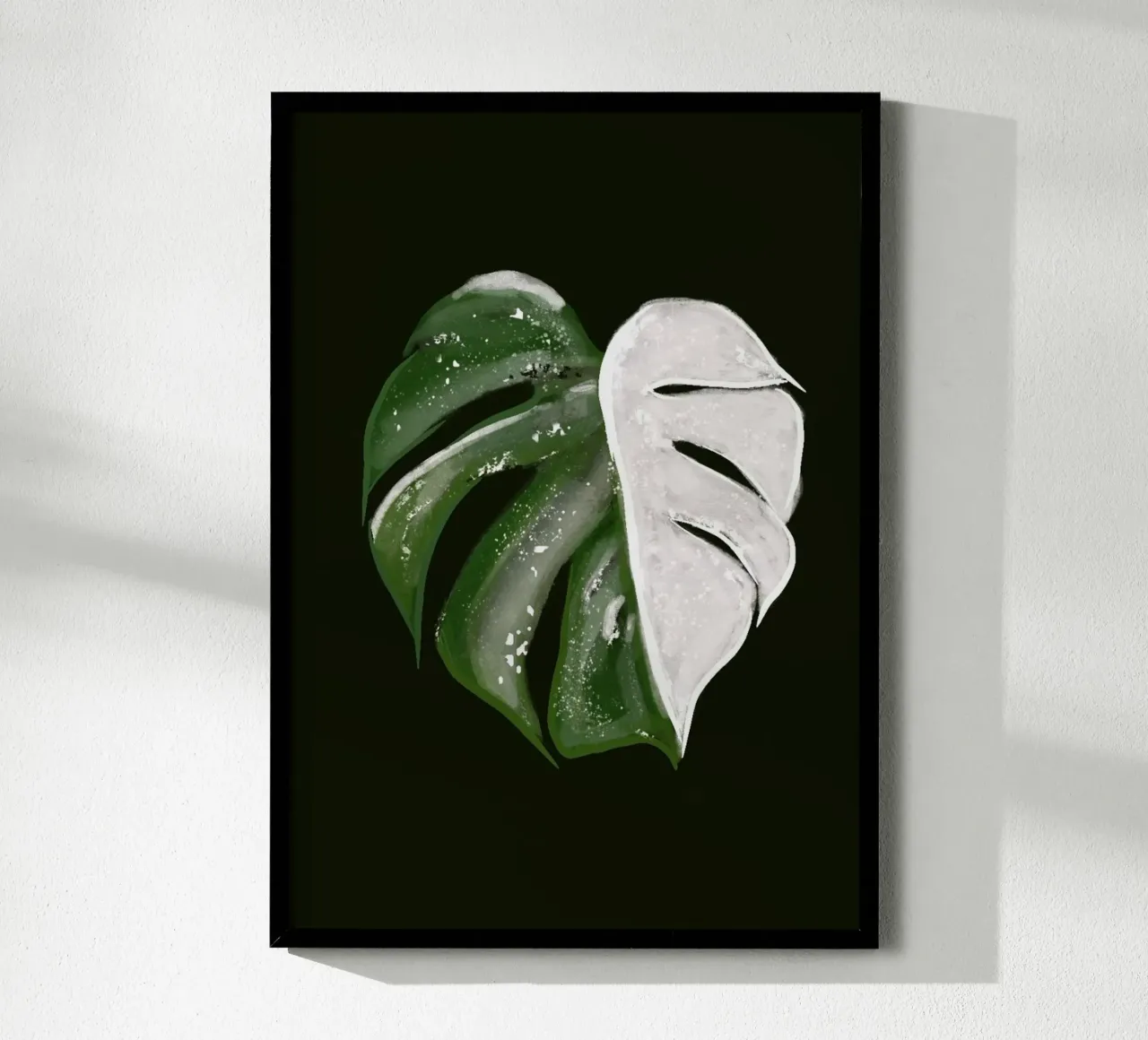 Illustrazione di foglie di Monstera Variegata su sfondo nero poster con telaio in plastica da Lisa Jureczko Arts Illustration