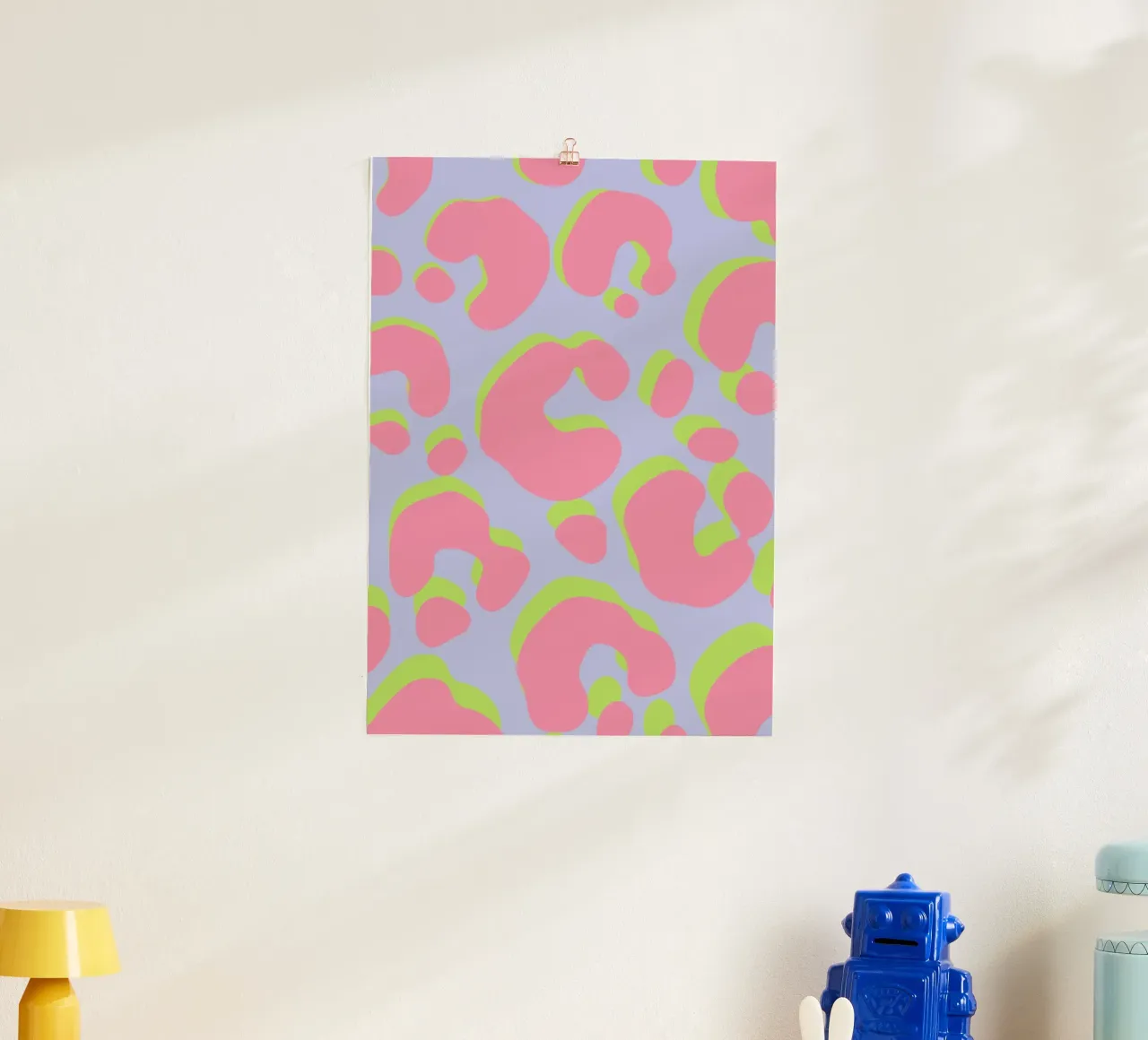 Look leopardato con stampa animalier in verde veleno, lilla e rosa poster con telaio in legno da Lisa Jureczko Arts Illustration