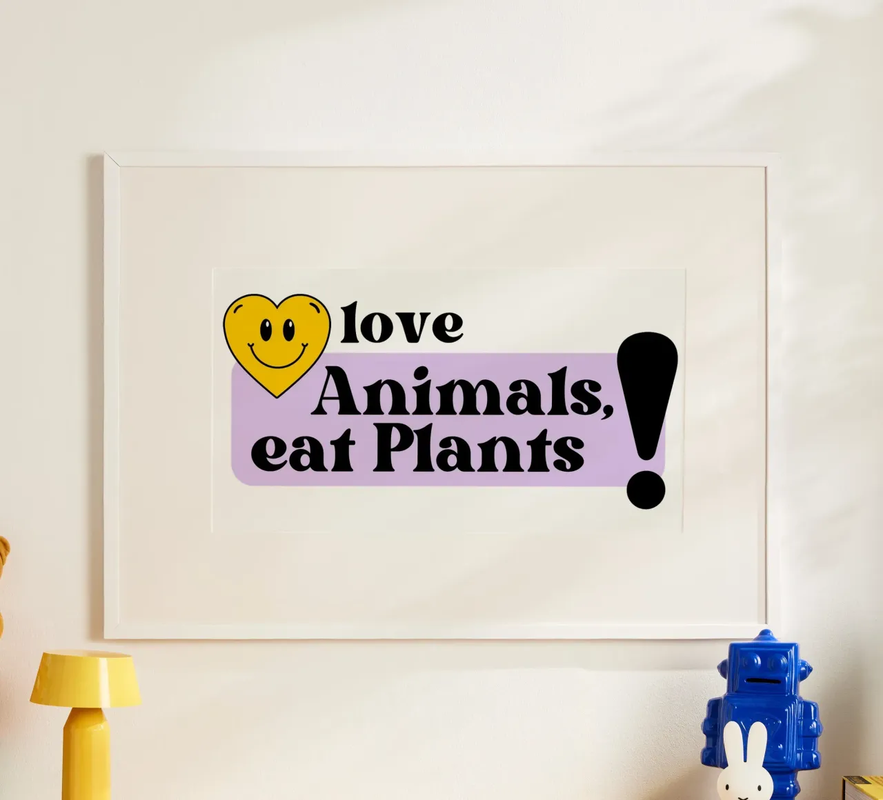 Slogan Love Animals Eat Plants Illustration Yellow Heart poster avec cadre en plastique de Lisa Jureczko Arts Illustration