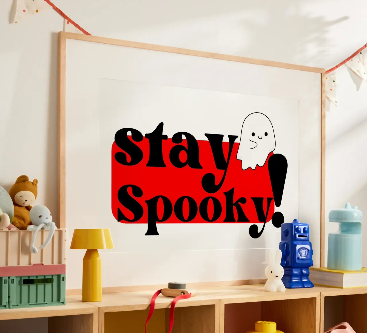 Illustrazione Stay Spooky con un simpatico fantasma poster con telaio in plastica da Lisa Jureczko Arts Illustration