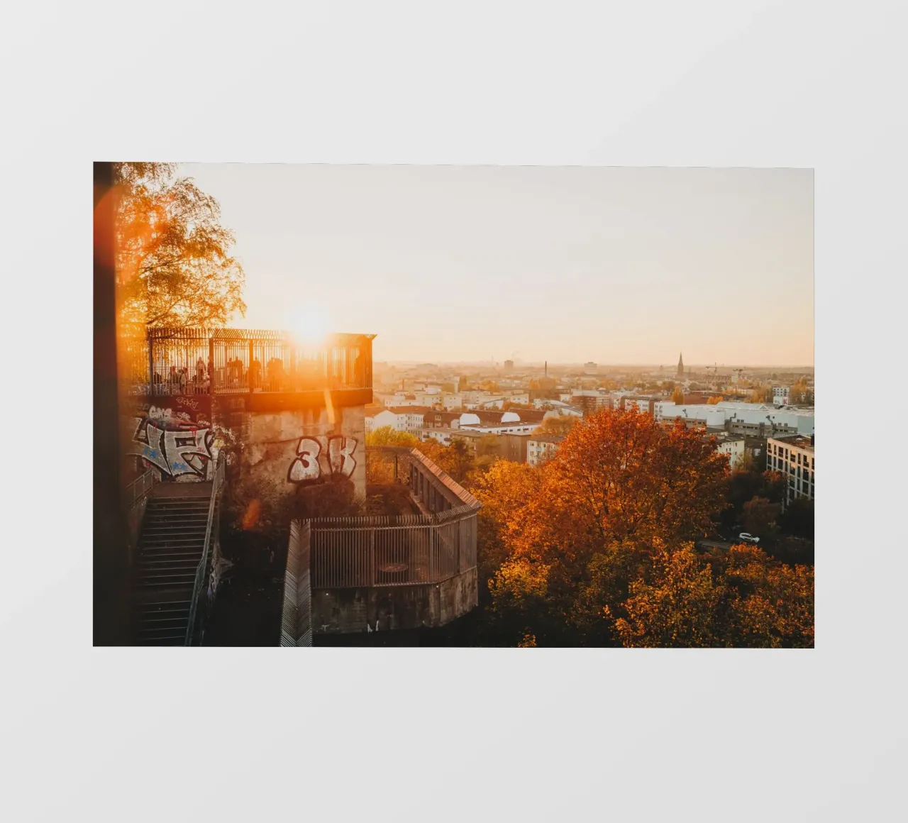 Tramonto a Berlino - vista in autunno pellicola backlit da Bold and Retro