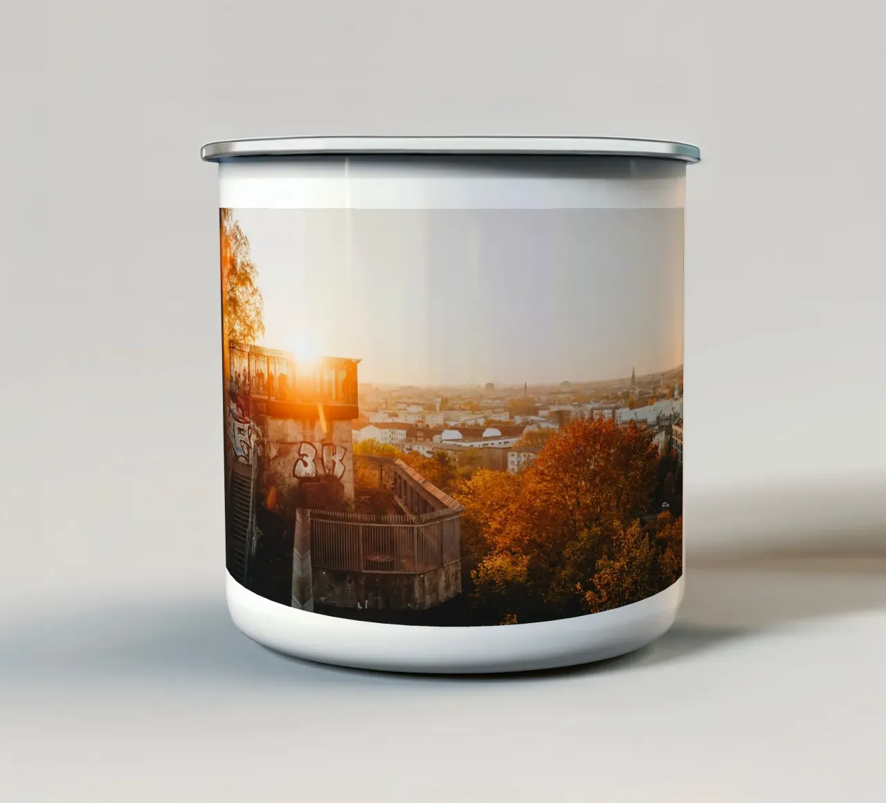 Tramonto a Berlino - vista in autunno tazza in smalto da Bold and Retro