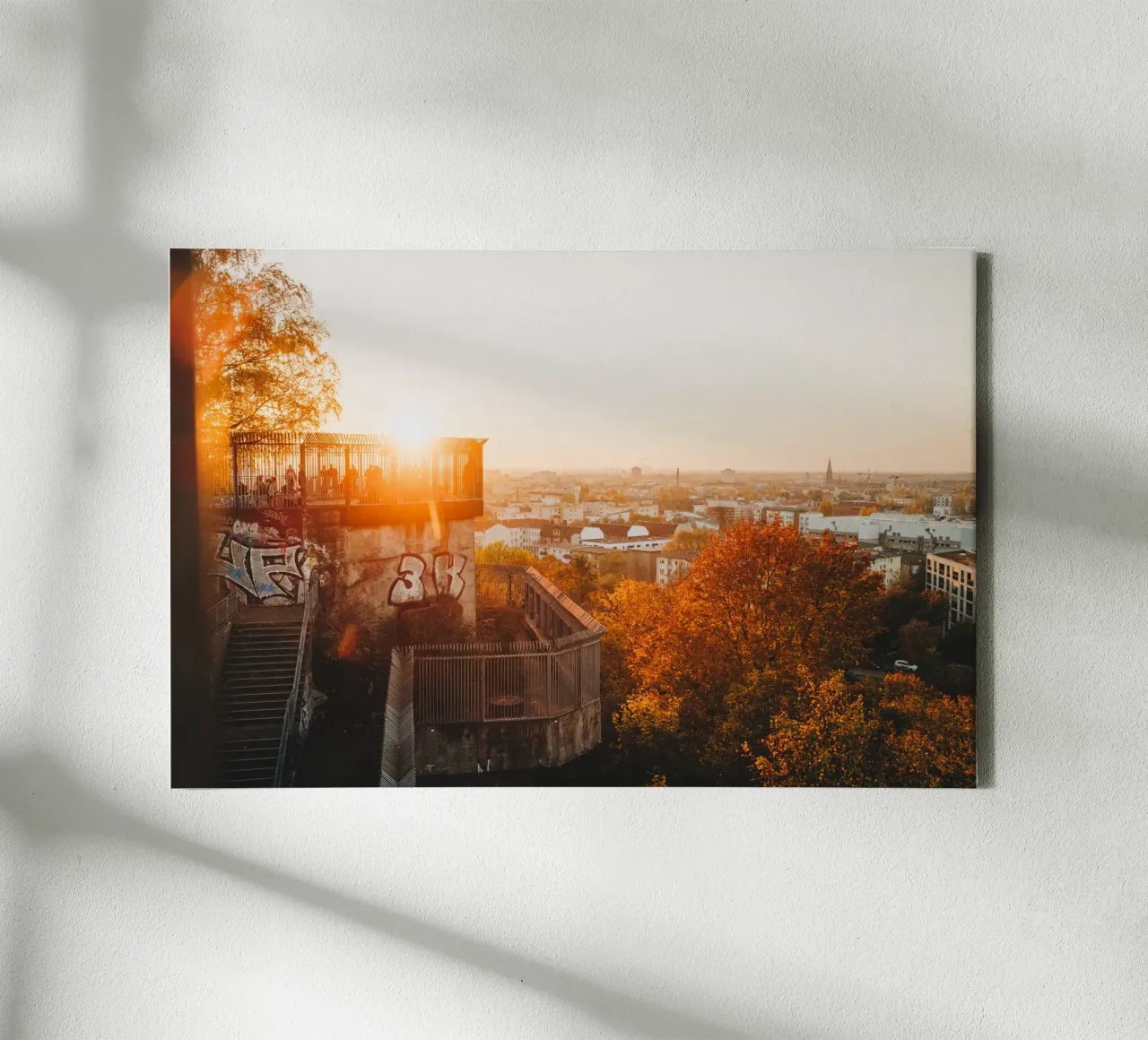 Tramonto a Berlino - vista in autunno tela con Cornice a cassetta da Bold and Retro