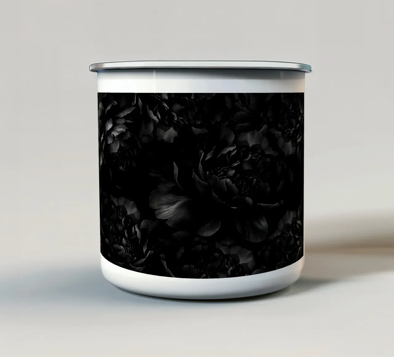 Giardino di peonie in velluto nero nostalgico tazza in smalto da Flower Garden - Uta Naumann