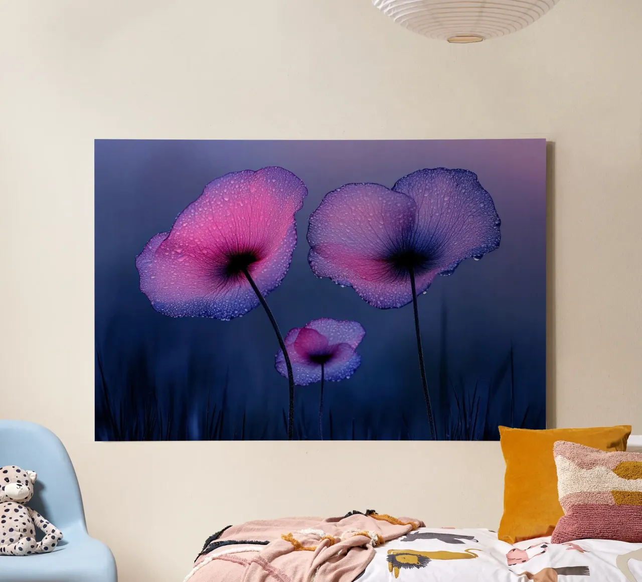 Ätherische lila Mohnblumen mit Regentropfen Leinwand mit Schattenfugenrahmen von Flower Garden - Uta Naumann
