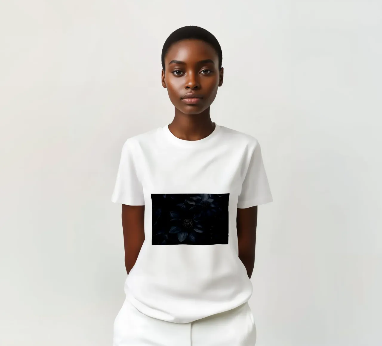Gotico Vintage Nero Moody Dahlia Fiori t-shirt da Flower Garden - Uta Naumann
