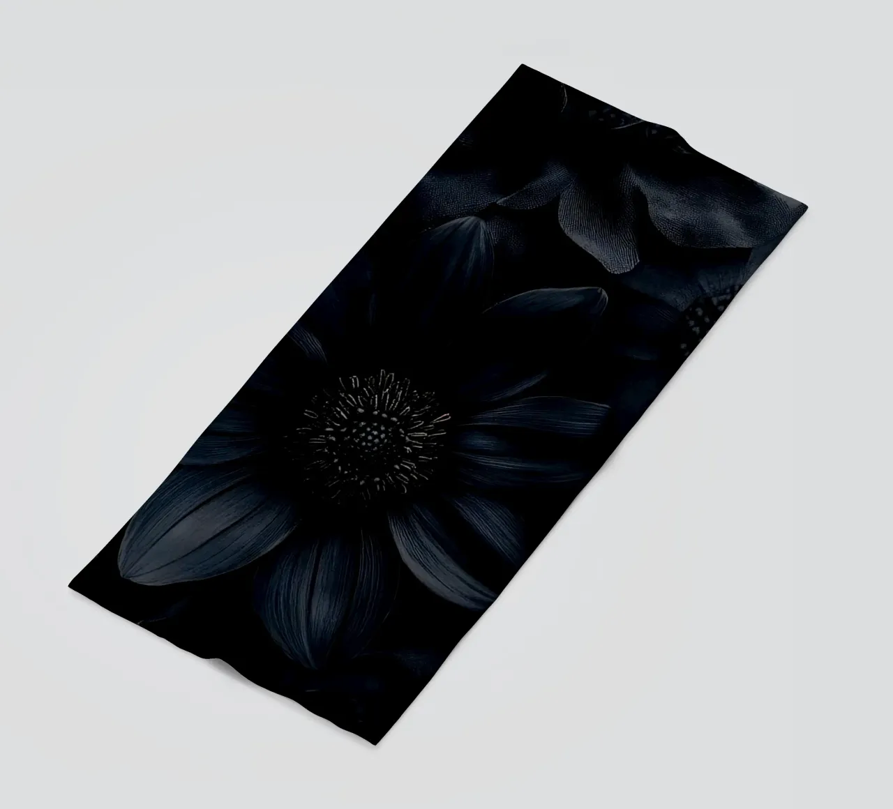 Gotico Vintage Nero Moody Dahlia Fiori telo mare da Flower Garden - Uta Naumann