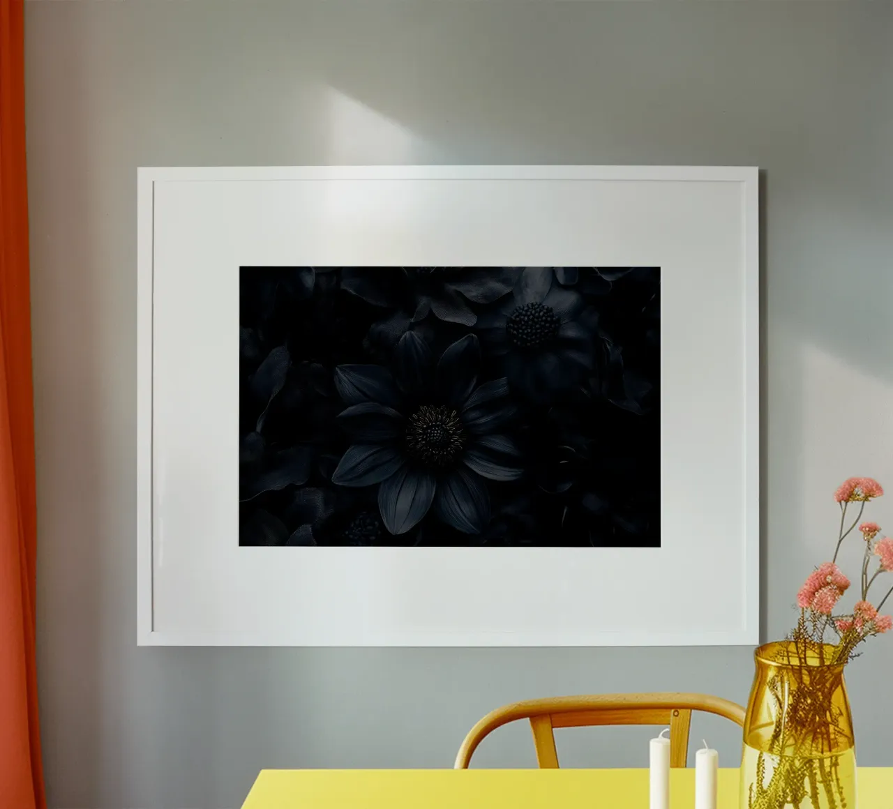 Gotico Vintage Nero Moody Dahlia Fiori poster da Flower Garden - Uta Naumann