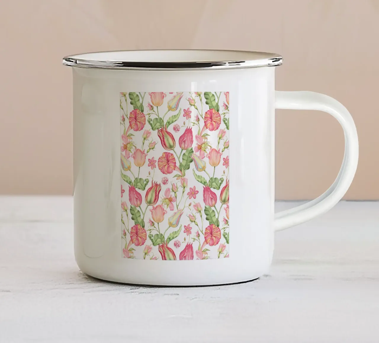 Nostalgici fiori di primavera storici dipinti a mano in rosa tazza in smalto da Flower Garden - Uta Naumann