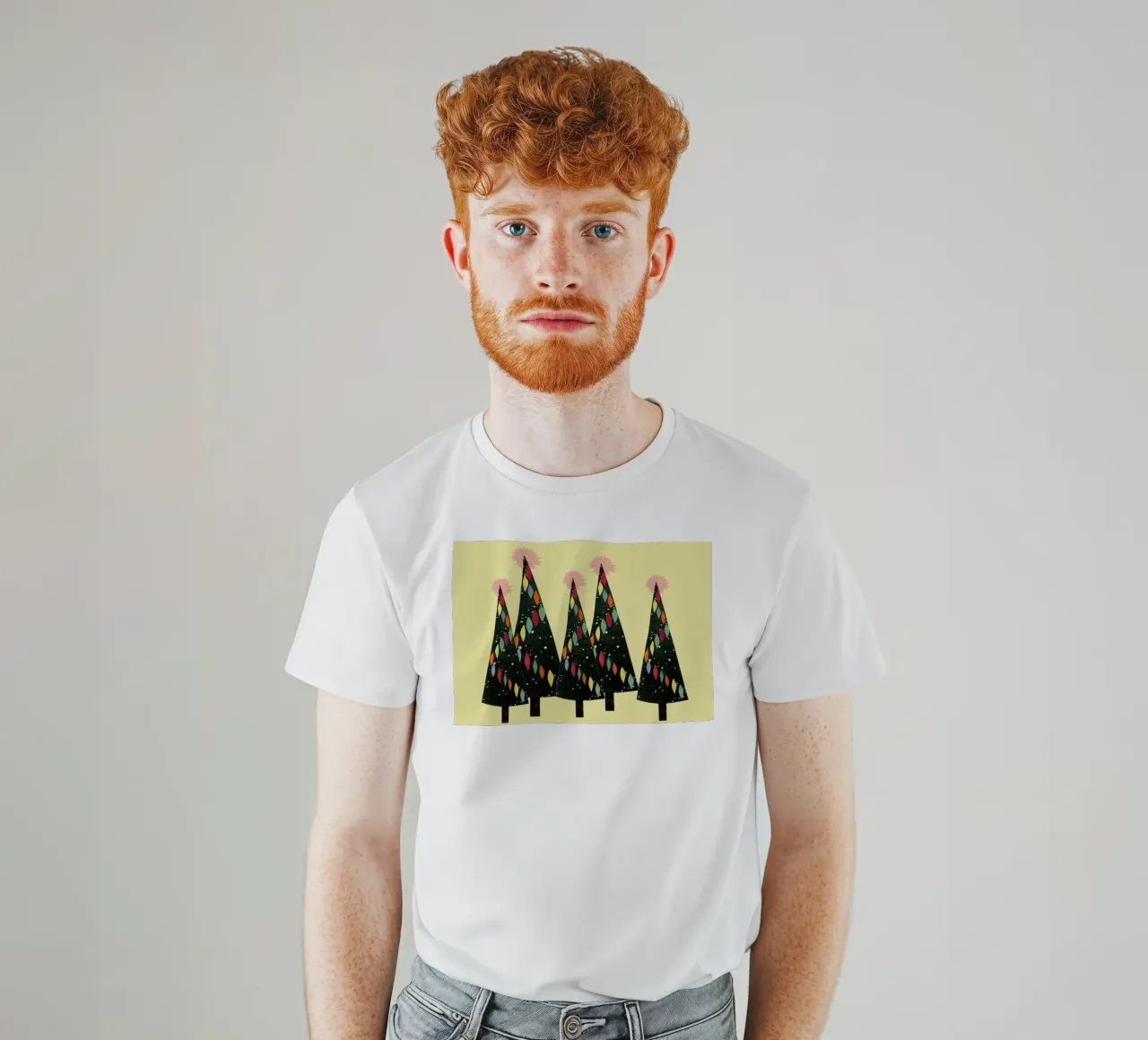Foresta di Natale (giallo) t-shirt da Cassia Beck Collage