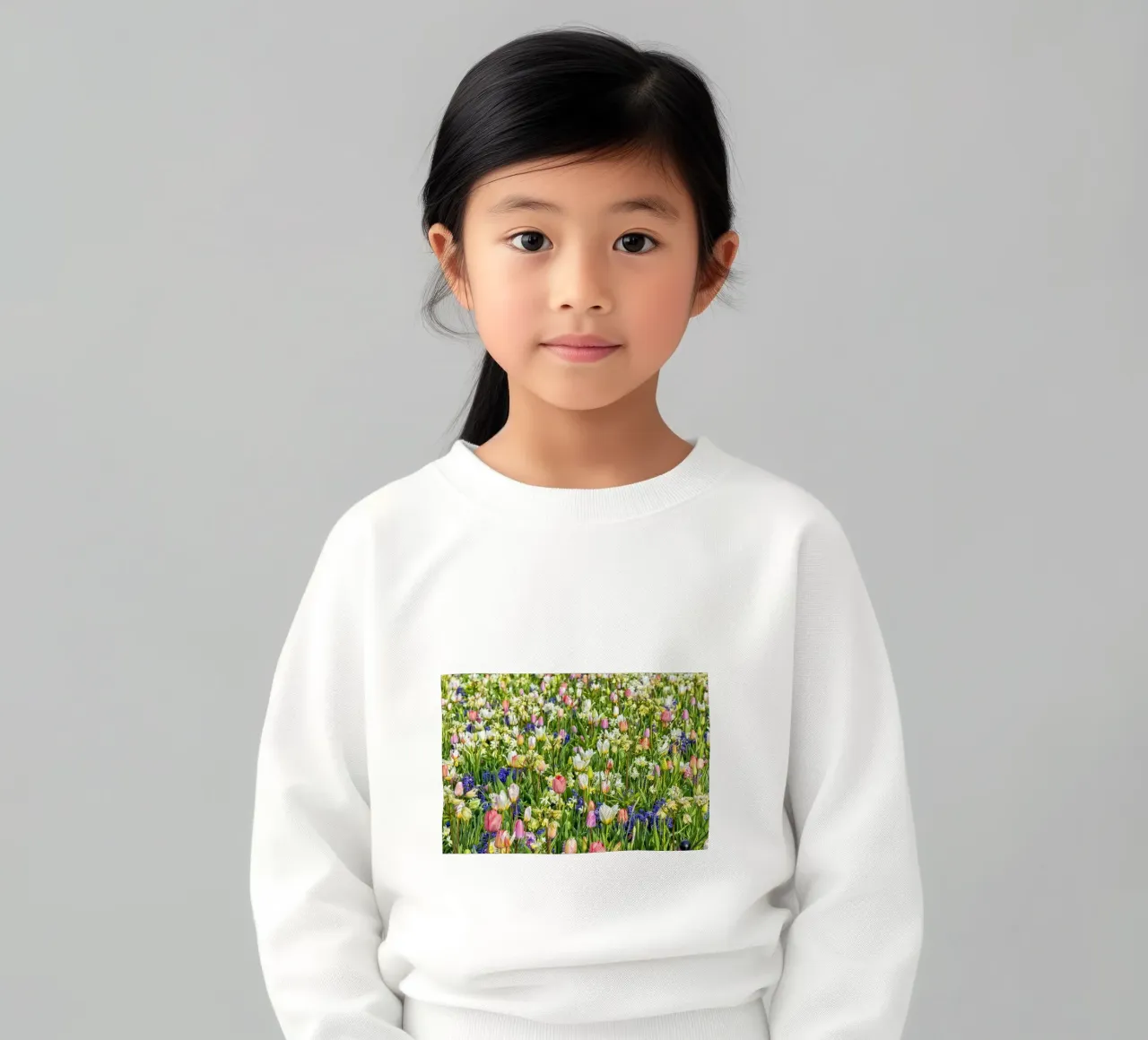 A Springtime Dream: Mixed Flower Field with Tulips and Hyaci felpa bambino da Curious Collections by Marielle Leenders