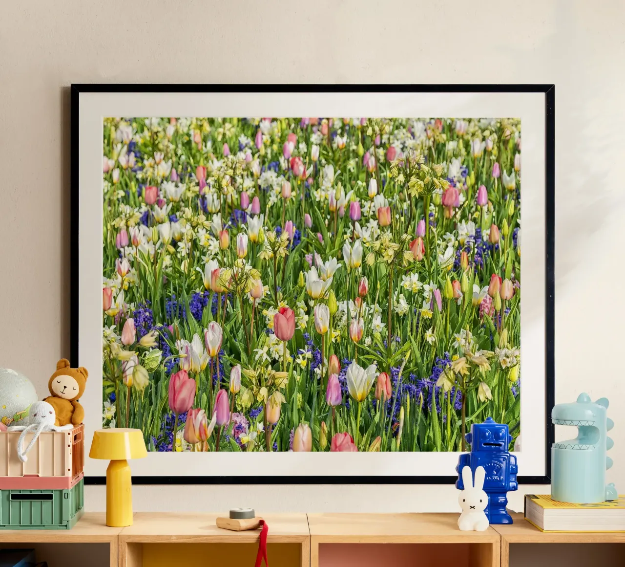 A Springtime Dream: Mixed Flower Field with Tulips and Hyaci carta hahnemühle da Curious Collections by Marielle Leenders