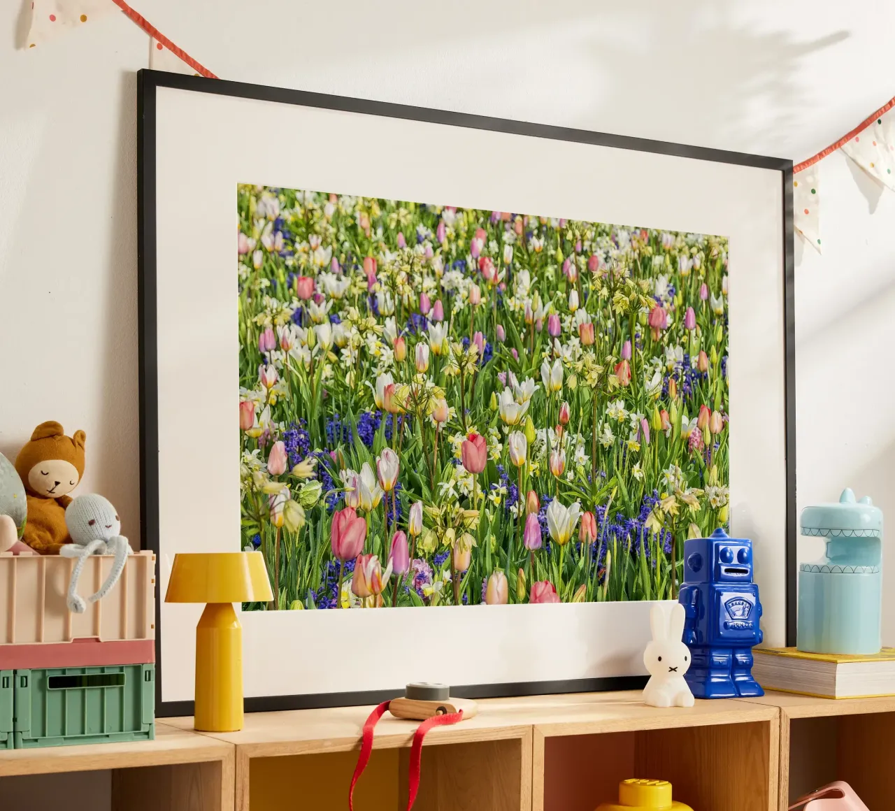 A Springtime Dream: Mixed Flower Field with Tulips and Hyaci carta hahnemühle da Curious Collections by Marielle Leenders