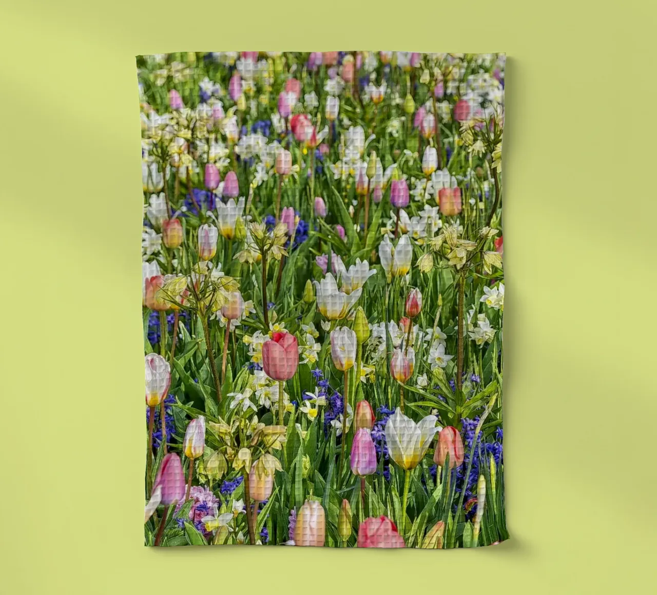 A Springtime Dream: Mixed Flower Field with Tulips and Hyaci canovaccio da cucina da Curious Collections by Marielle Leenders
