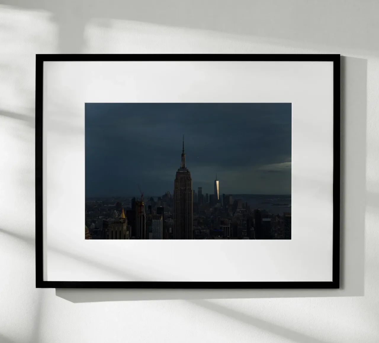 Lo skyline di New York nella luce della sera carta hahnemühle da Lisa Jureczko Arts Illustration