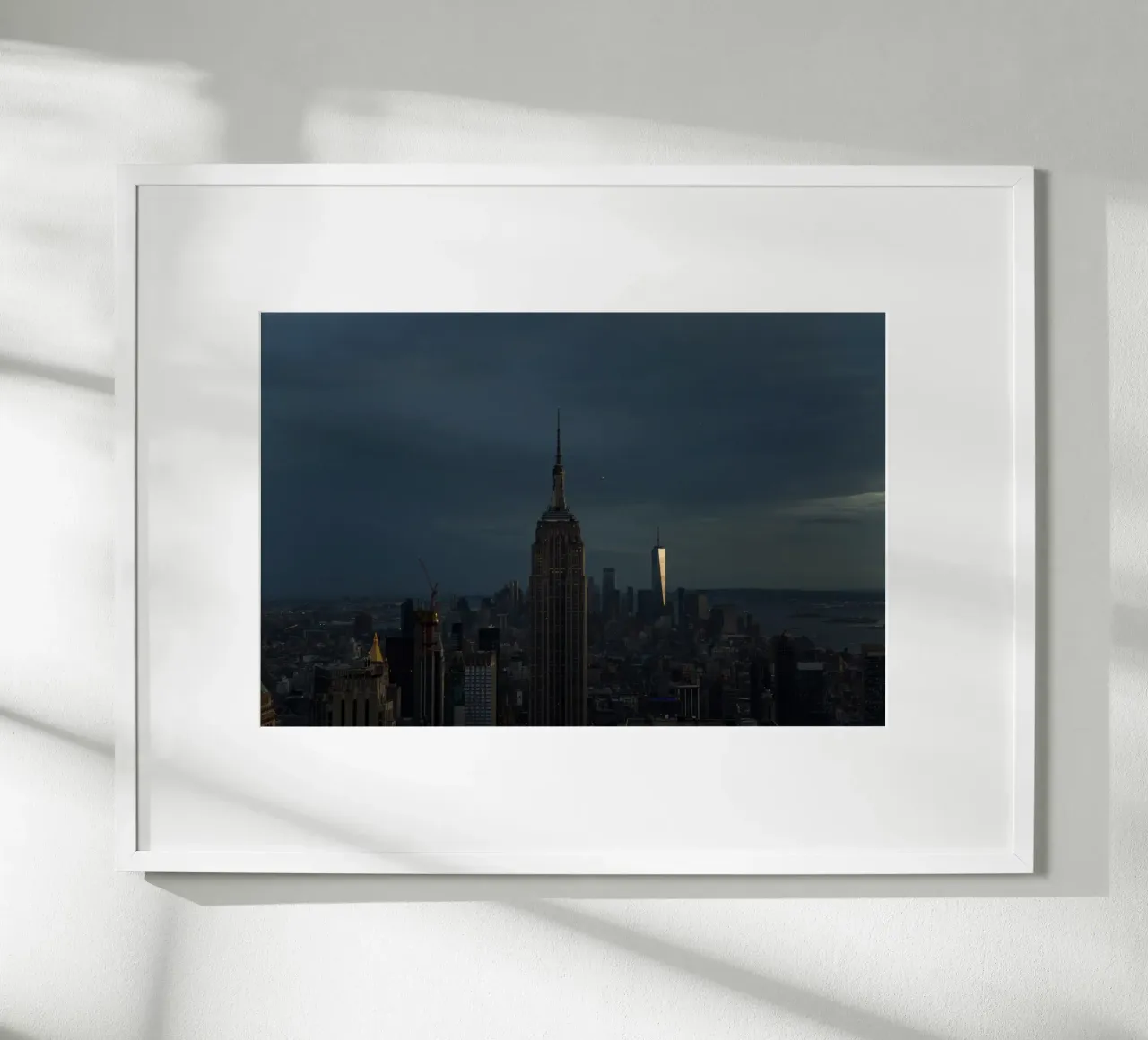 Lo skyline di New York nella luce della sera carta hahnemühle da Lisa Jureczko Arts Illustration