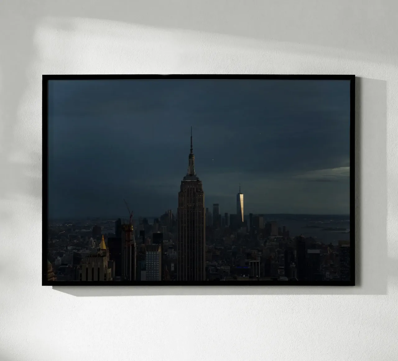 Lo skyline di New York nella luce della sera carta hahnemühle da Lisa Jureczko Arts Illustration