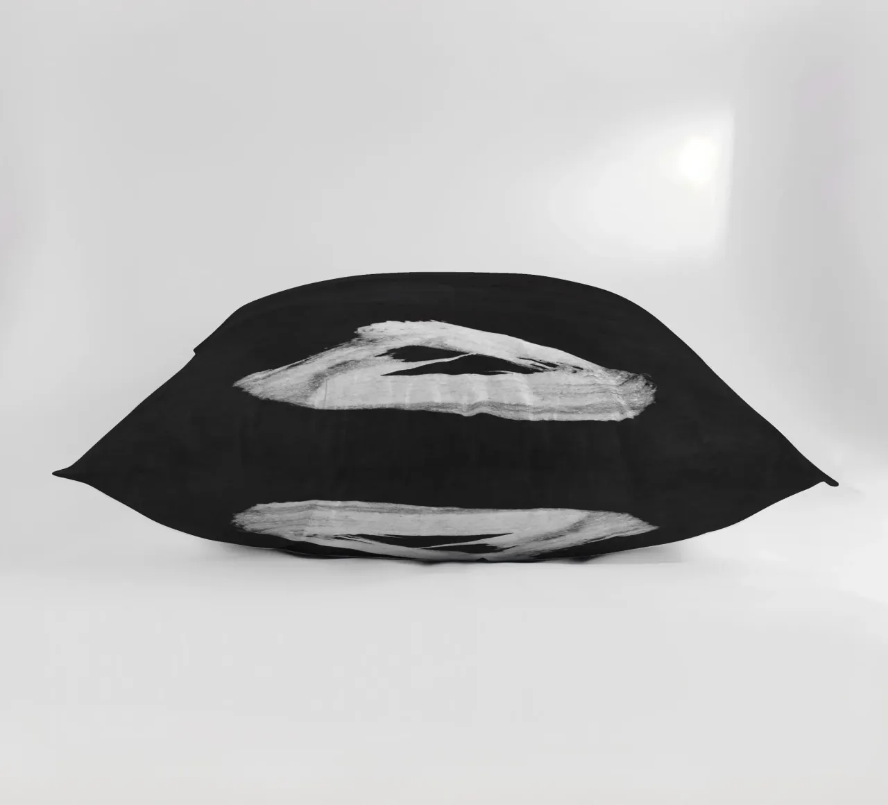 Paesaggio minimale in bianco e nero 02 cuscino da amini54