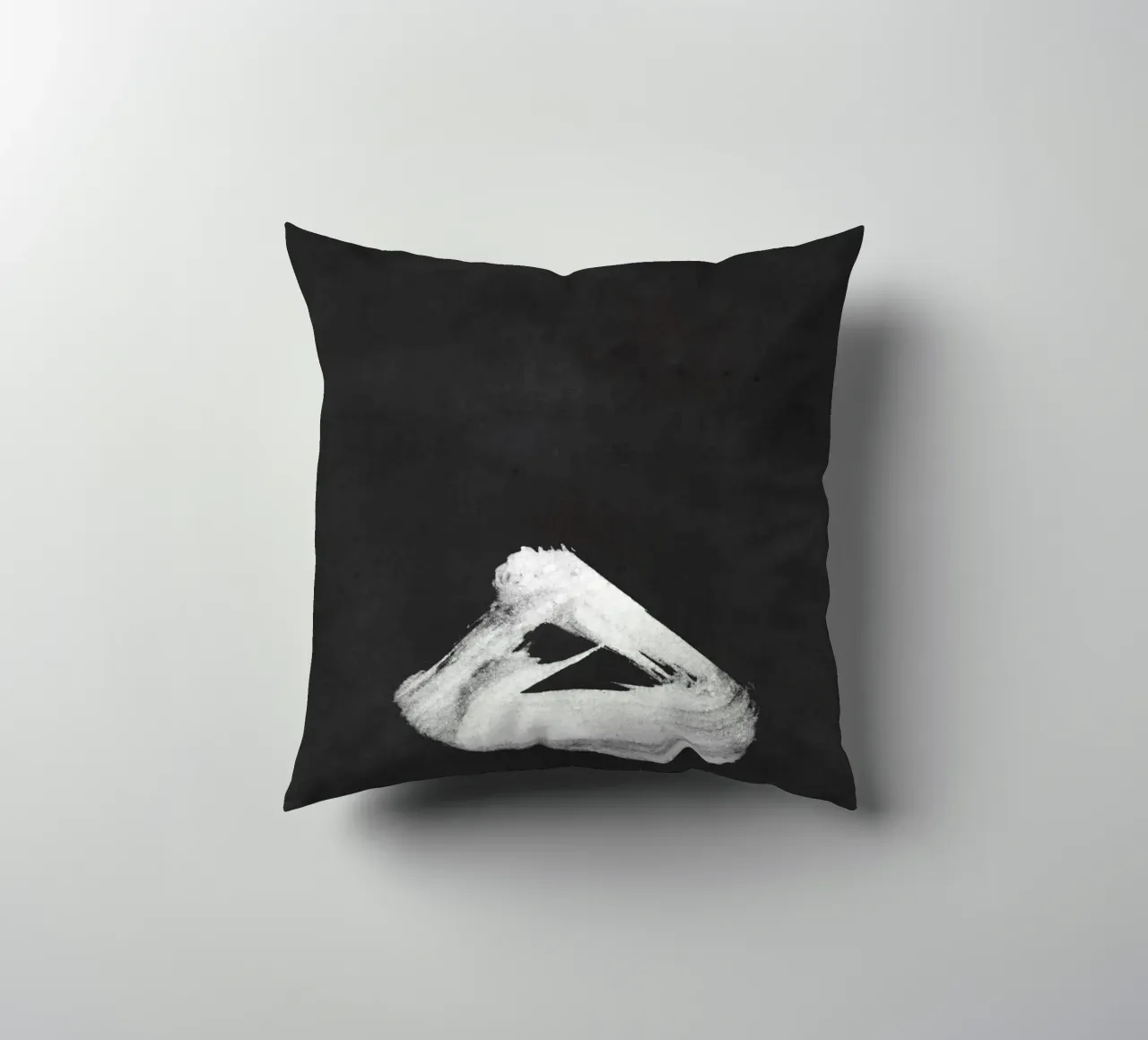 Paesaggio minimale in bianco e nero 02 cuscino da amini54