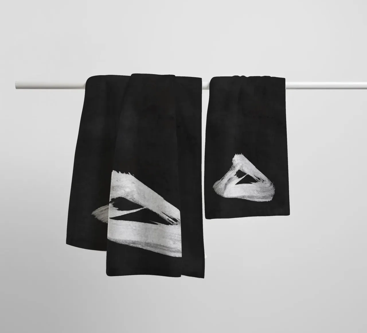 Paesaggio minimale in bianco e nero 02 asciugamano da bagno da amini54