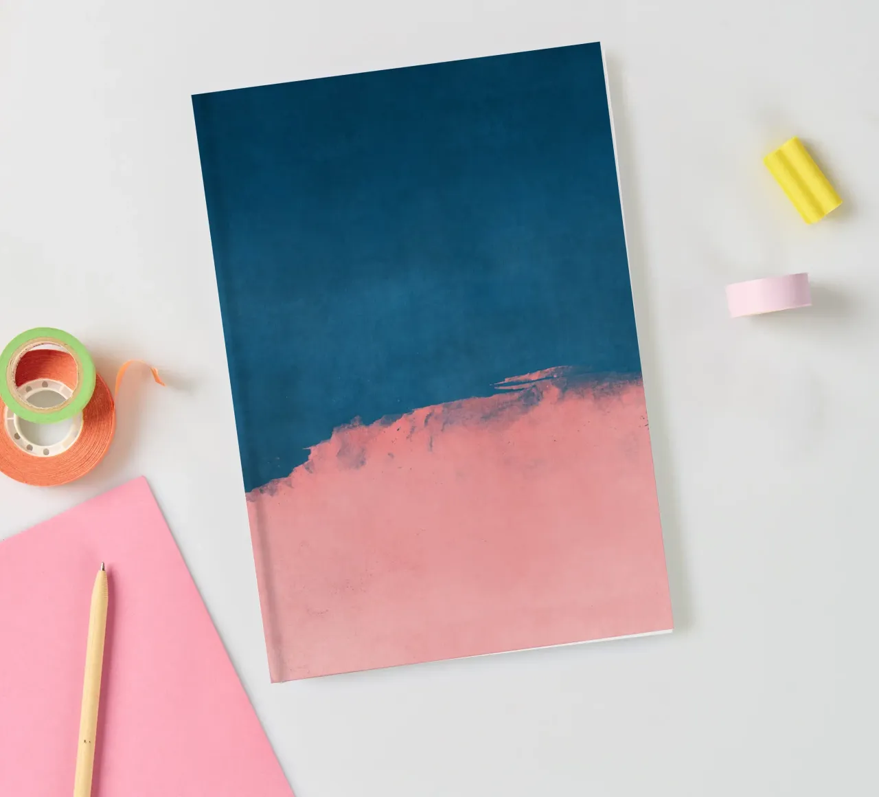Paesaggio minimale rosa e blu navy 01 diario da amini54