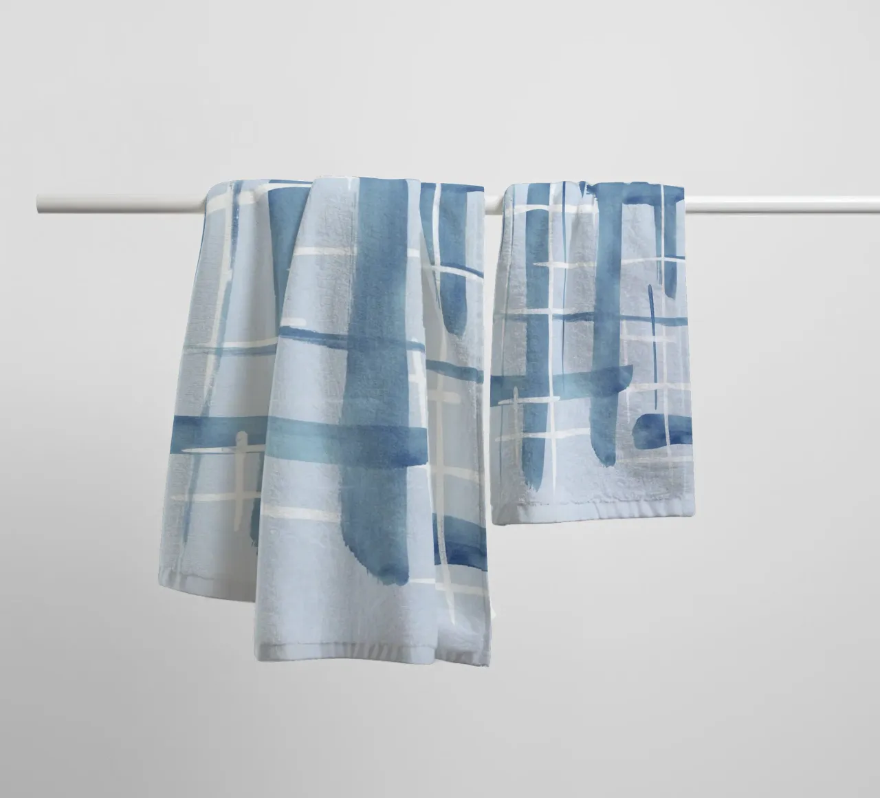 Linee astratte blu e bianche 07 asciugamano da bagno da amini54