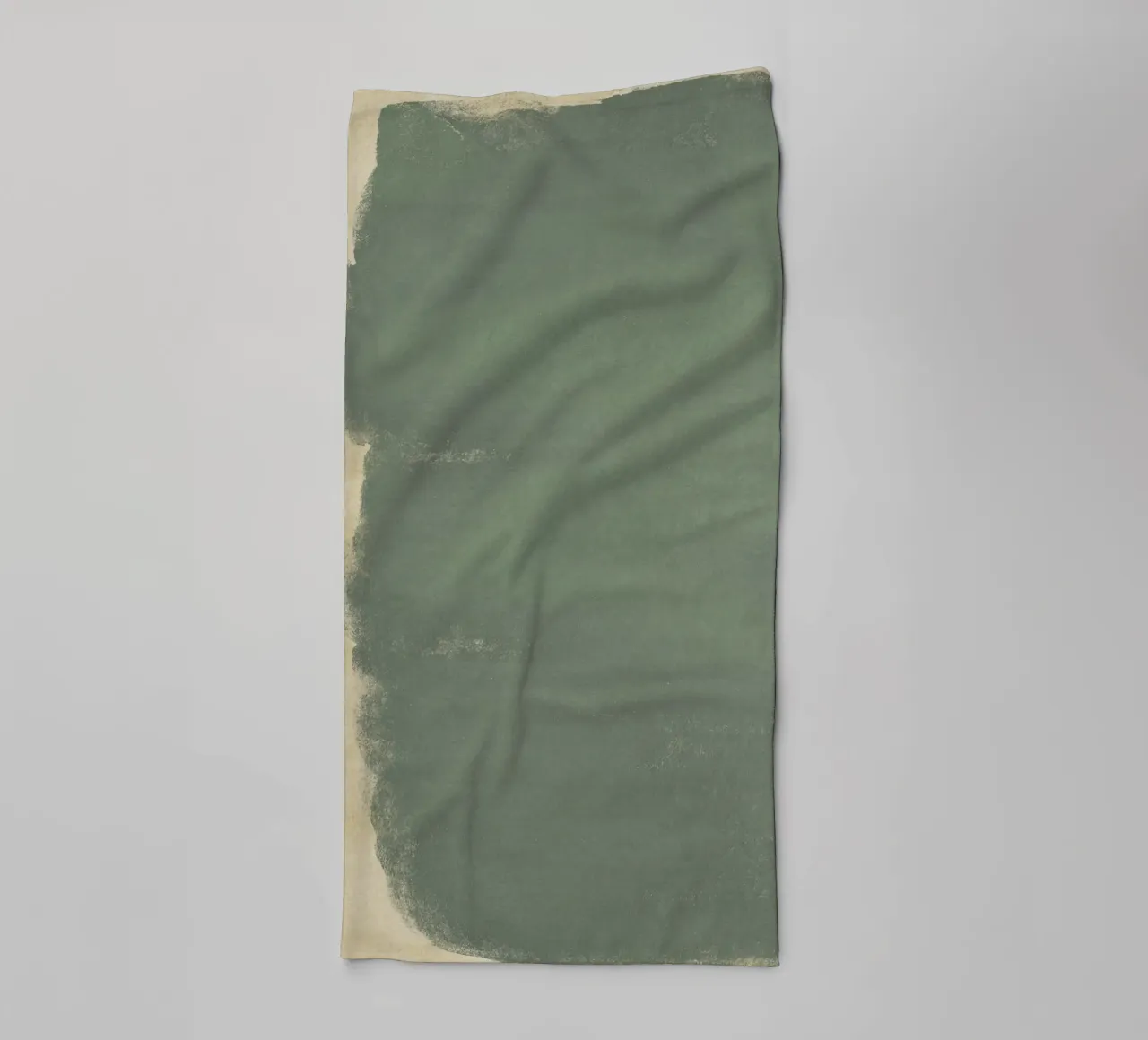 Minimalistisch abstract groen kleurveld 01 badhanddoek van amini54