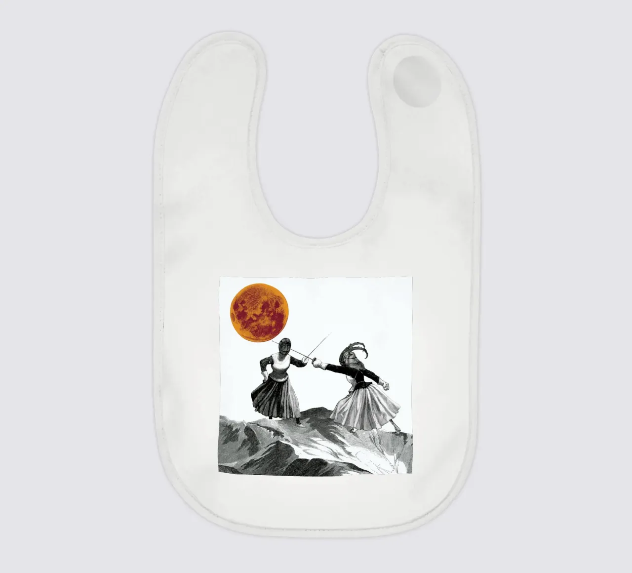 Moon Fencers bavaglino da The Gently Unfurling Sneak