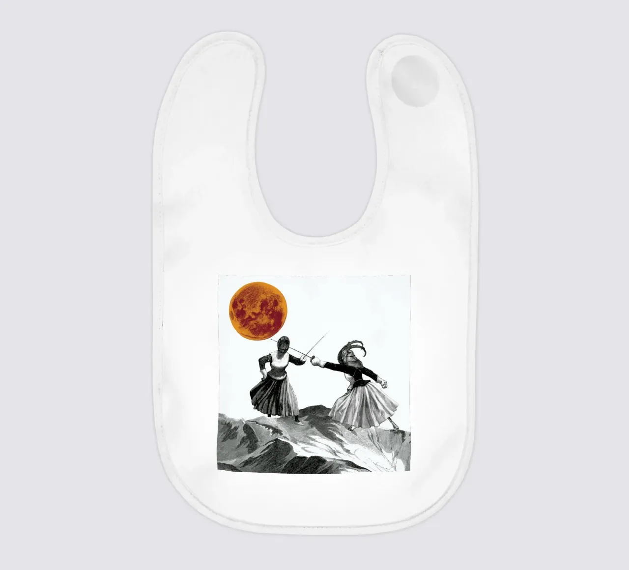 Moon Fencers bavaglino da The Gently Unfurling Sneak