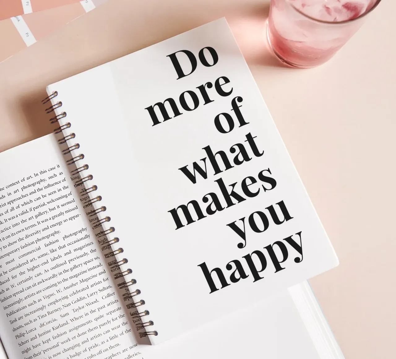Do More of What Makes You Happy – Positive Typografie spiral notebook by Whole©