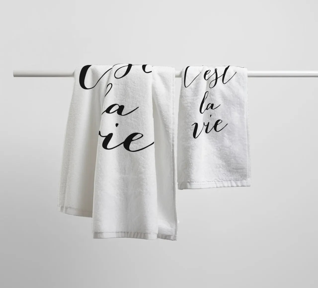 C'est la Vie - Elegant typography design towel by Whole©